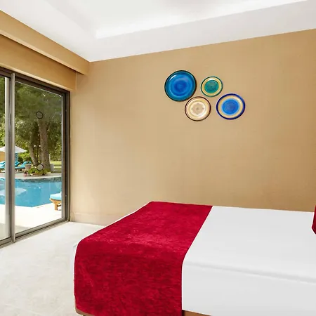 Spice & Resort 5*
